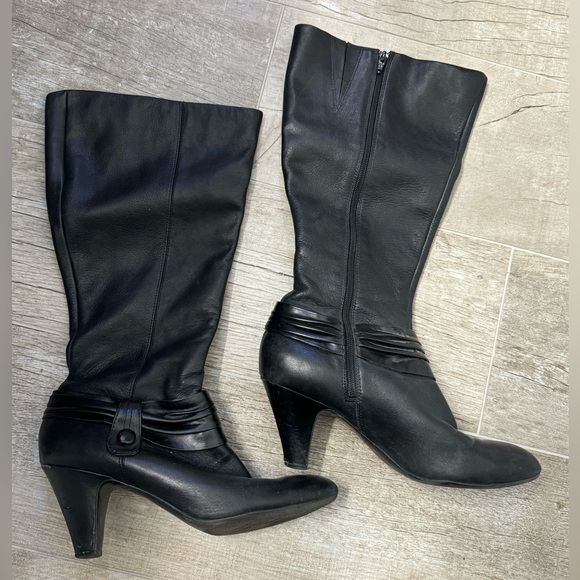 Naturalizer Black Heeled Boot - Picture 3 of 5